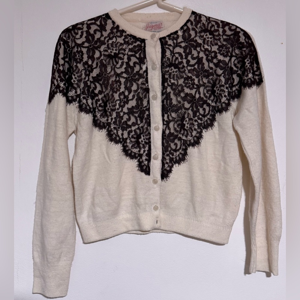 Jaymar Knitwear New York. Vintage 1940’s white and black lace cardigan sweater.